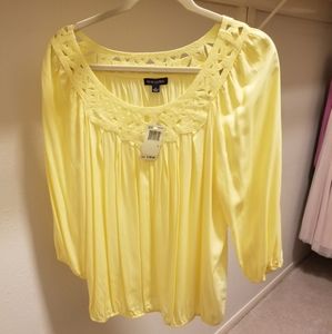 🎁🎁🎁🎁🎁New with tag elegant long sleeve shirt🎁